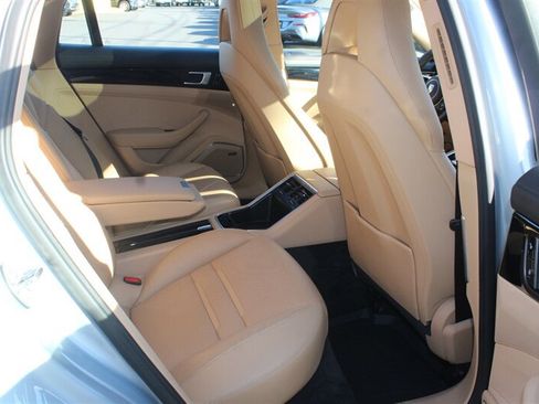 Used 2018 Porsche Panamera 4 AWD/4WD image 17