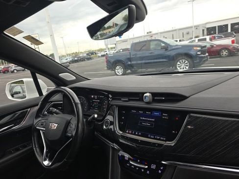 Used 2020 Cadillac XT6 Premium Luxury FWD image 12