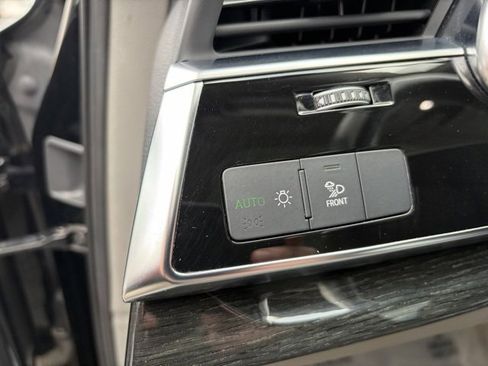 Used 2021 Audi Q7 3.0T Premium Plus image 22