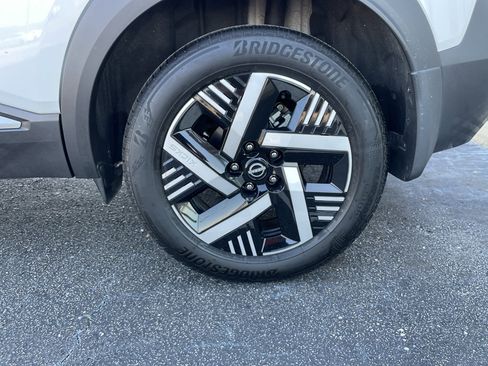 Certified 2025 Nissan Kicks SV w/ SV Premium Package FWD image 26