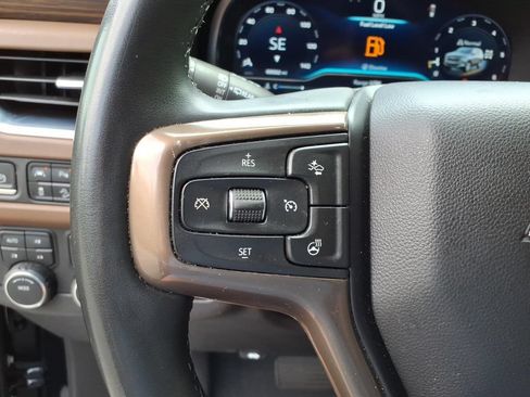 Certified 2023 Chevrolet Suburban High Country w/ Premium Package 2 AWD/4WD image 10