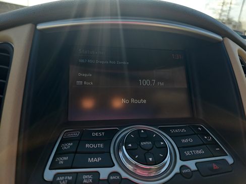 Used 2015 INFINITI QX50 Journey w/ Premium Package image 21