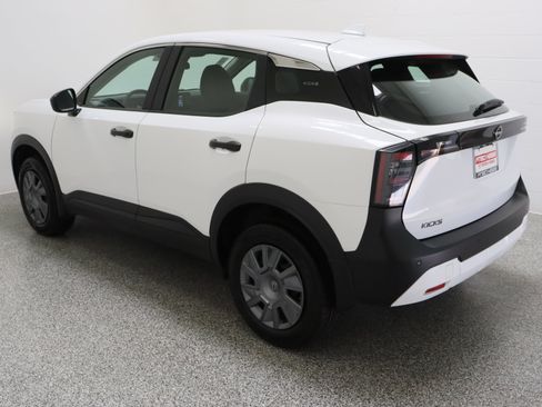 Used 2025 Nissan Kicks S FWD image 9