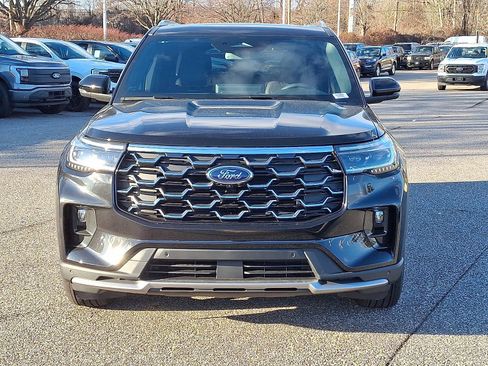 New 2026 Ford Explorer Platinum image 2