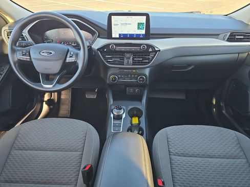 Used 2020 Ford Escape SE image 9