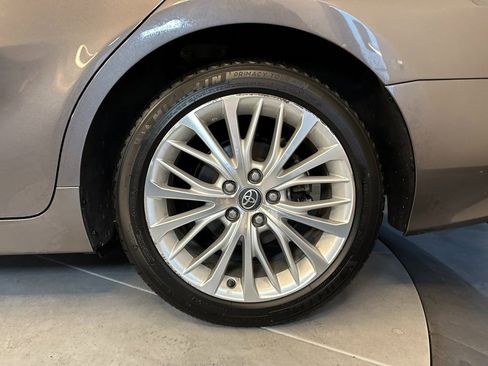 Used 2018 Toyota Camry XLE image 24