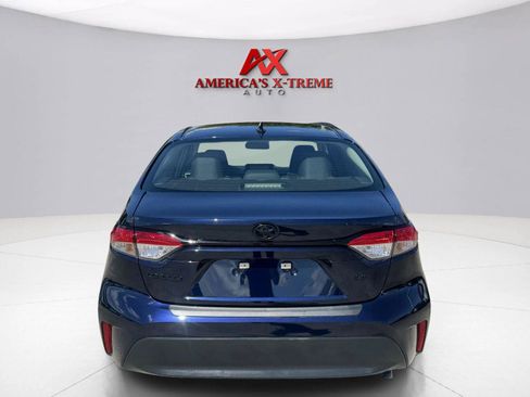 Used 2025 Toyota Corolla LE FWD image 5