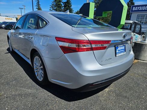 Used 2013 Toyota Avalon Limited image 3