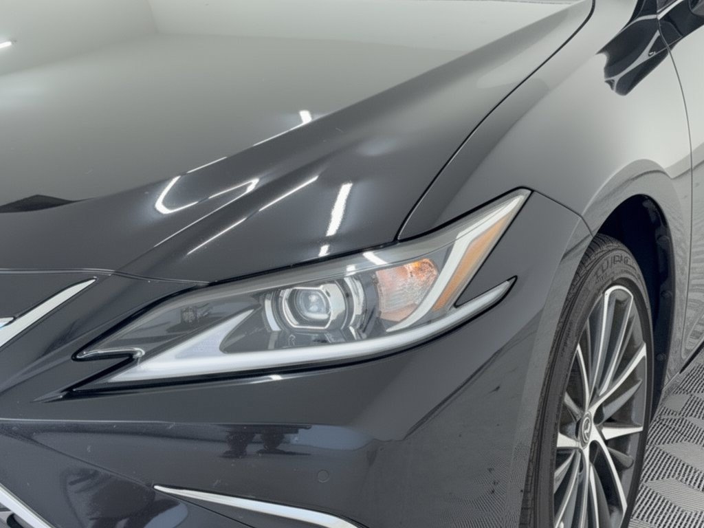 Used 2025 Lexus ES 350 w/ Premium Package FWD image 12