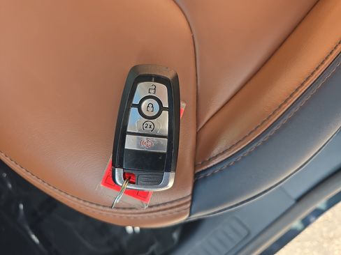 Used 2022 Ford Maverick Lariat w/ Lariat Luxury Package FWD image 38