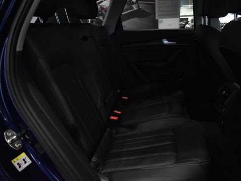 Used 2024 Audi Q5 Premium image 29