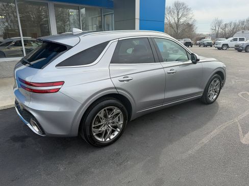 Used 2023 Genesis GV70 2.5T w/ Select Package image 2