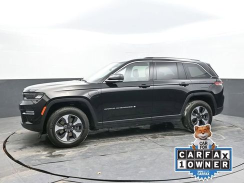 Used 2022 Jeep Grand Cherokee Limited 4xe w/ Luxury Tech Group II image 2