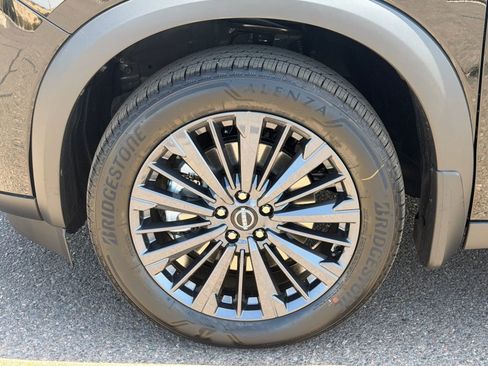 New 2026 Nissan Pathfinder SL FWD image 10