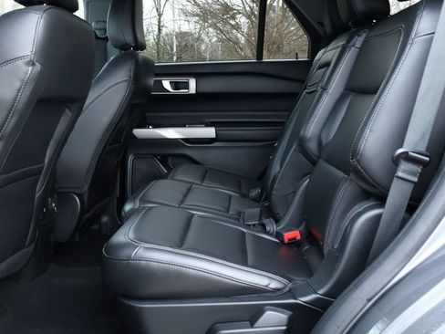 Used 2024 Ford Explorer XLT w/ Equipment Group 202A image 27