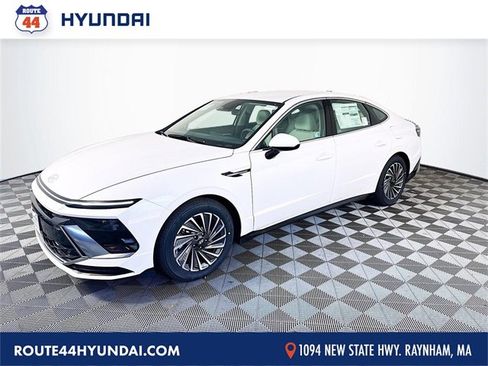 New 2025 Hyundai Sonata SEL image 1