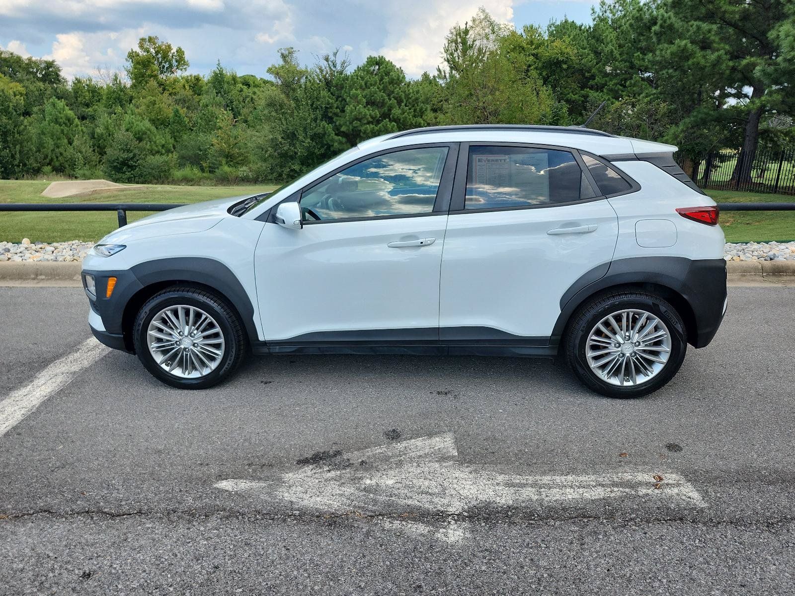 Used 2020 Hyundai Kona SEL FWD image 2