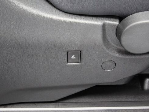 Used 2026 Chevrolet Traverse High Country image 25