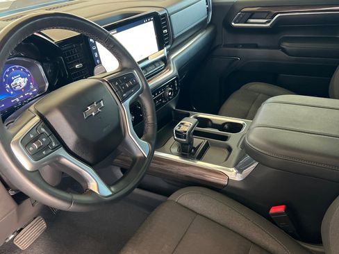 Used 2023 Chevrolet Silverado 1500 LT Trail Boss w/ Protection Package image 10