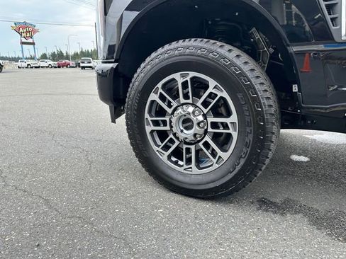 Used 2024 Ford F350 Limited w/ FX4 Off-Road Package image 23