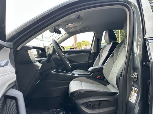 New 2026 Volkswagen Tiguan SE AWD/4WD image 8