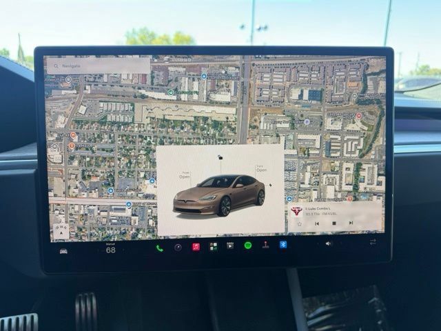 Used 2022 Tesla Model S AWD/4WD image 14