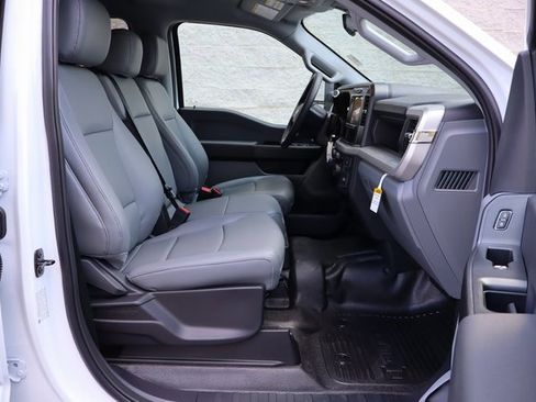 New 2025 Ford F550 4x4 Crew Cab Super Duty w/ XL Chrome Package image 32