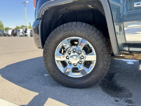 Used 2017 GMC Sierra 3500 Denali w/ Duramax Plus Package AWD/4WD image 42