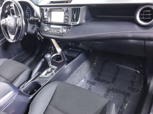 Used 2017 Toyota RAV4 XLE AWD/4WD image 39