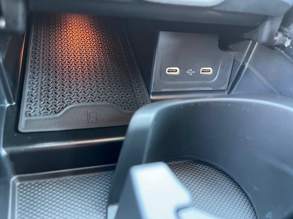 Certified 2026 Mercedes-Benz C 300 4MATIC Sedan image 24