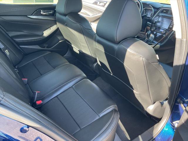 Used 2023 Nissan Maxima SV w/ Floor Mat Group FWD image 19