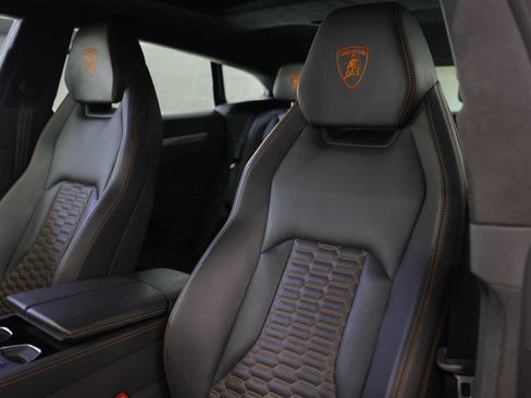 Used 2020 Lamborghini Urus AWD/4WD image 13