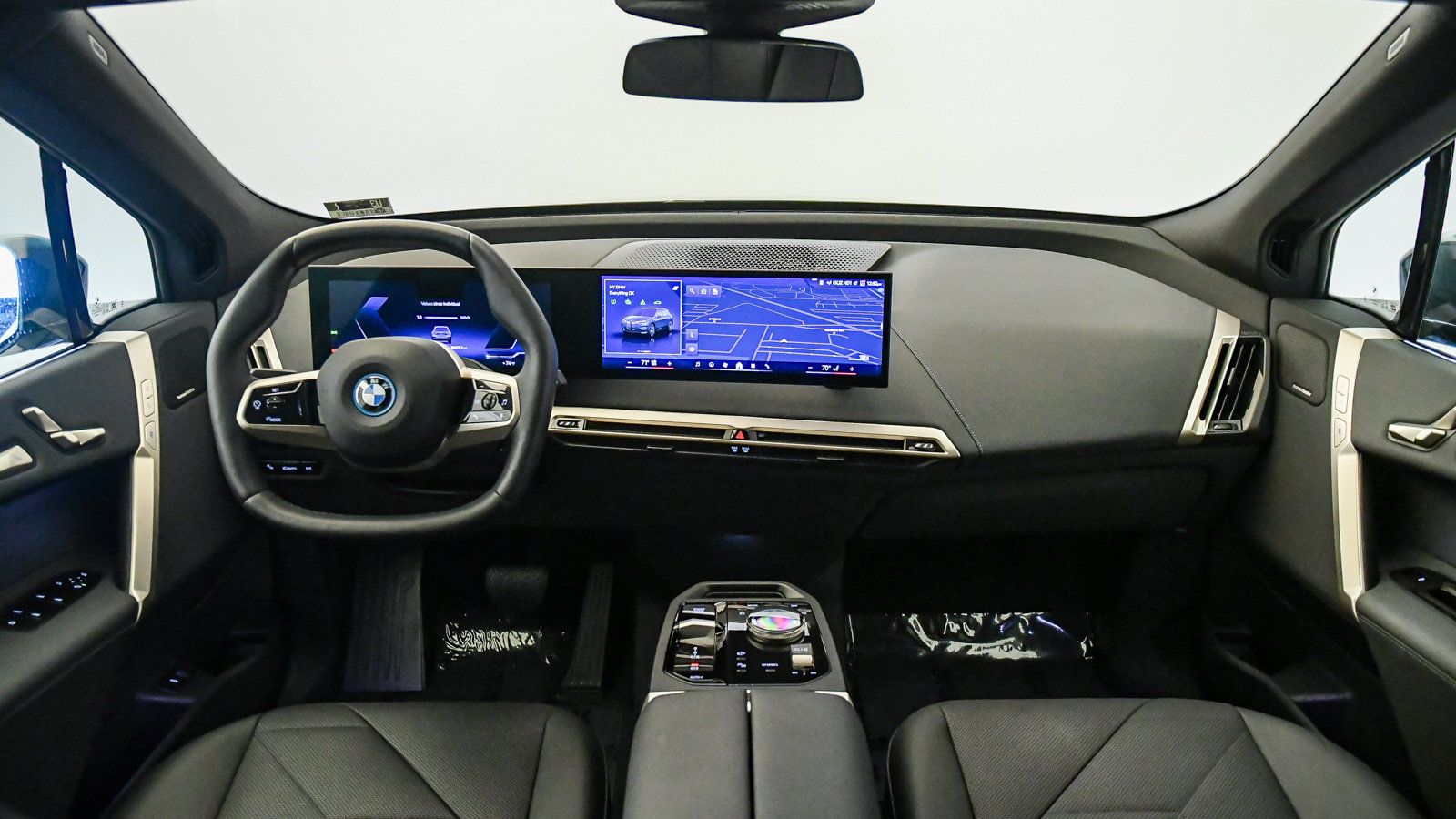 Used 2024 BMW iX xDrive50 AWD/4WD image 15