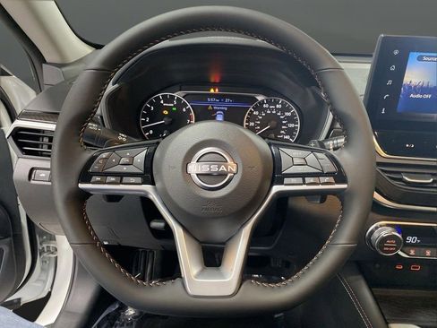 New 2025 Nissan Altima 2.5 SR w/ SR Premium Package image 16