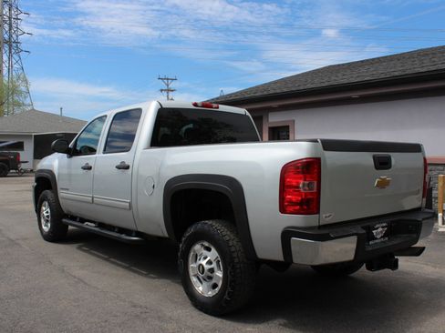 Used 2014 Chevrolet Silverado 2500 LT w/ Snow Plow Prep Package image 8