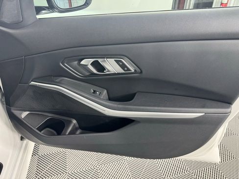 Used 2023 BMW 330i Sedan w/ Premium Package image 31