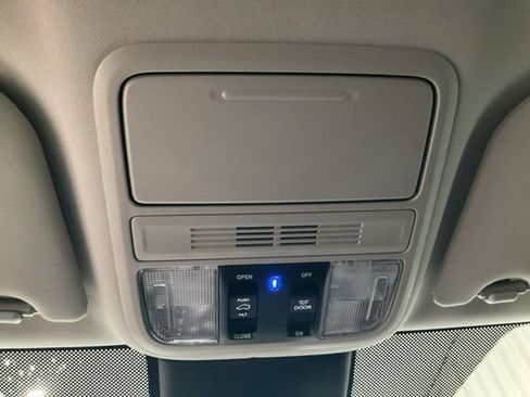 New 2026 Honda Odyssey Touring image 19