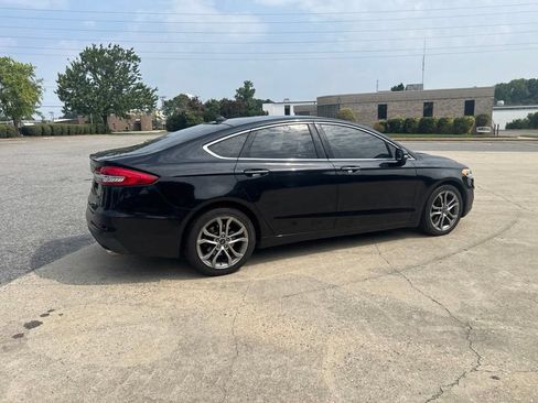 Used 2019 Ford Fusion SEL FWD image 12