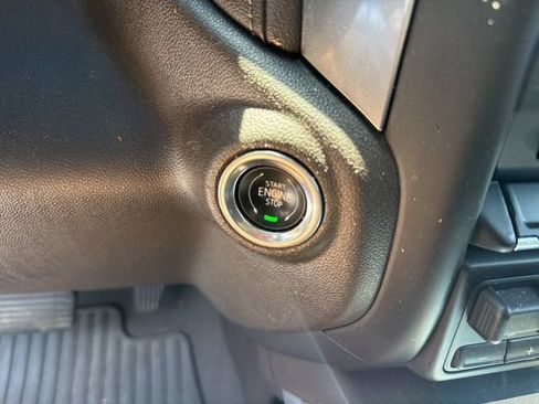Used 2020 Chevrolet Silverado 1500 LTZ w/ LTZ Plus Package AWD/4WD image 18