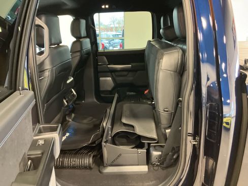 Used 2024 Ford F150 Platinum w/ FX4 Off-Road Package image 34