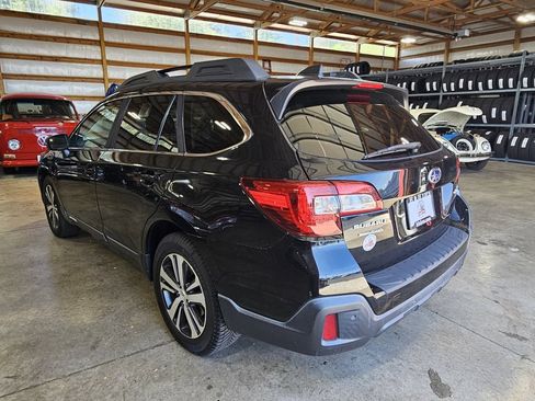 Used 2019 Subaru Outback 2.5i Limited AWD/4WD image 6