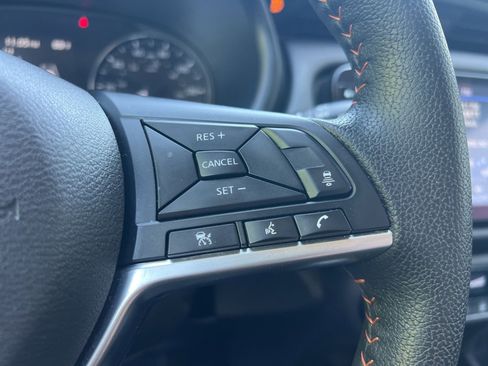 Used 2023 Nissan Kicks SR w/ Exterior Package FWD image 23