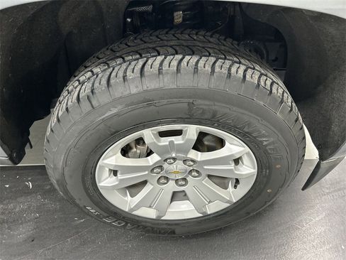 Used 2020 Chevrolet Colorado LT w/ Luxury Package image 8