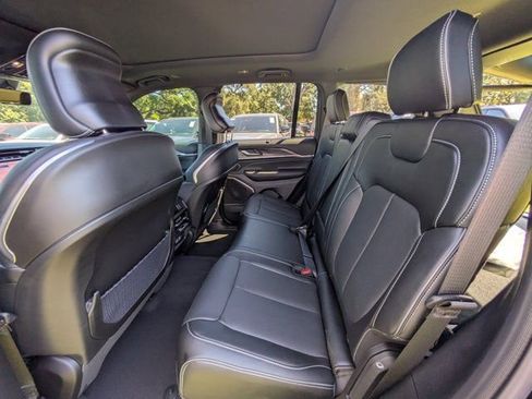 New 2025 Jeep Grand Cherokee Overland w/ Luxury Tech Group IV image 12