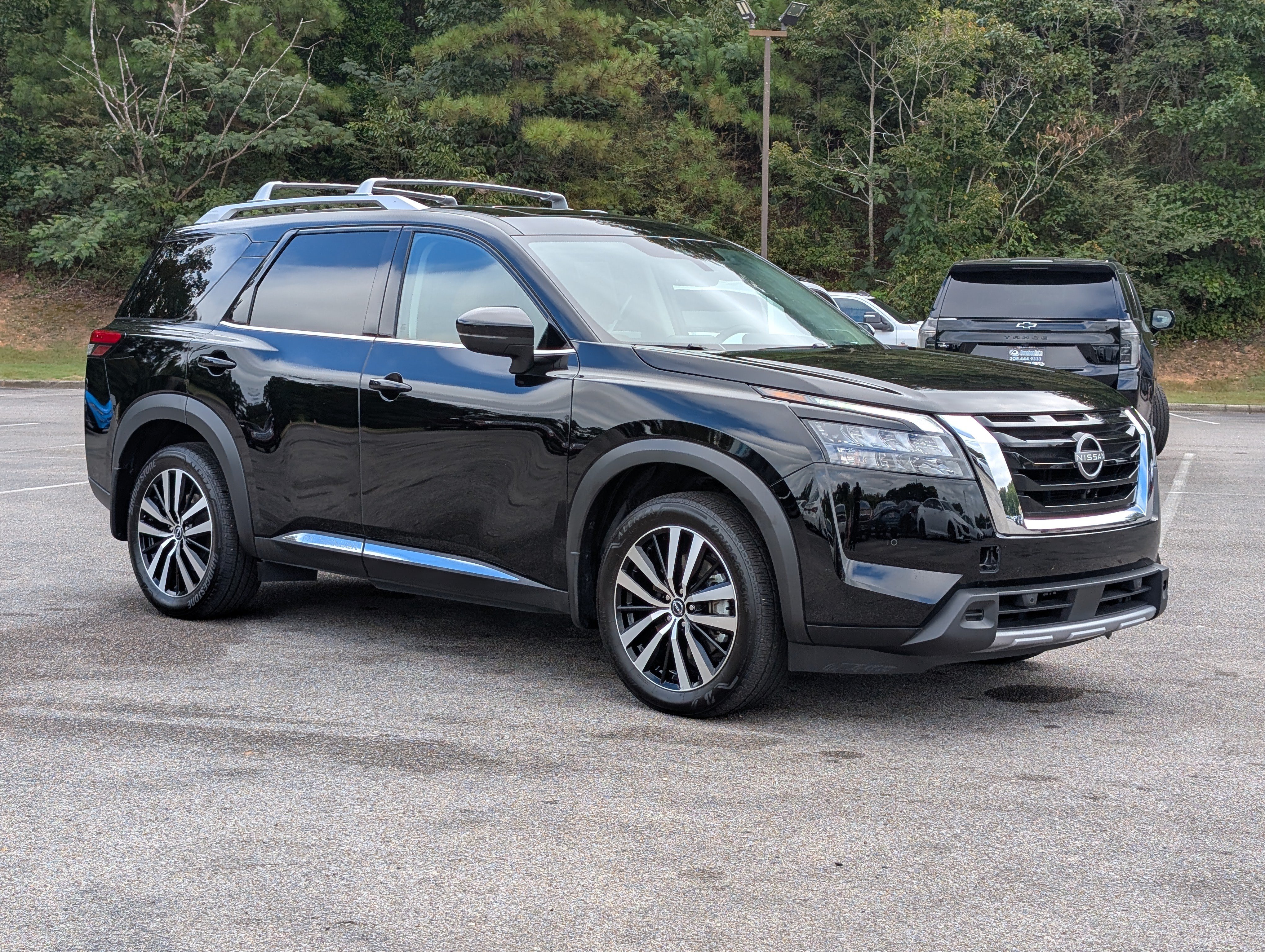 Used 2025 Nissan Pathfinder Platinum w/ Cargo Package FWD image 11