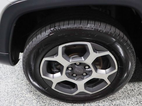 Used 2022 Jeep Compass Trailhawk w/ Trailhawk Convenience Group image 11