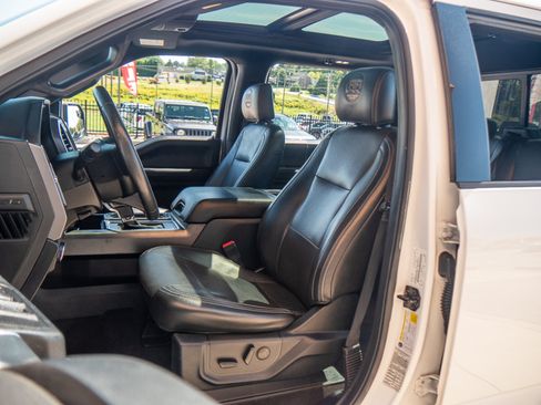 Used 2019 Ford F150 XLT w/ Equipment Group 302A Luxury AWD/4WD image 12