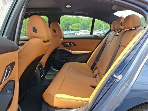 Certified 2025 BMW 330i xDrive Sedan w/ Premium Package image 9