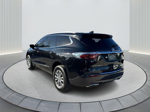 Certified 2024 Buick Enclave Essence image 8