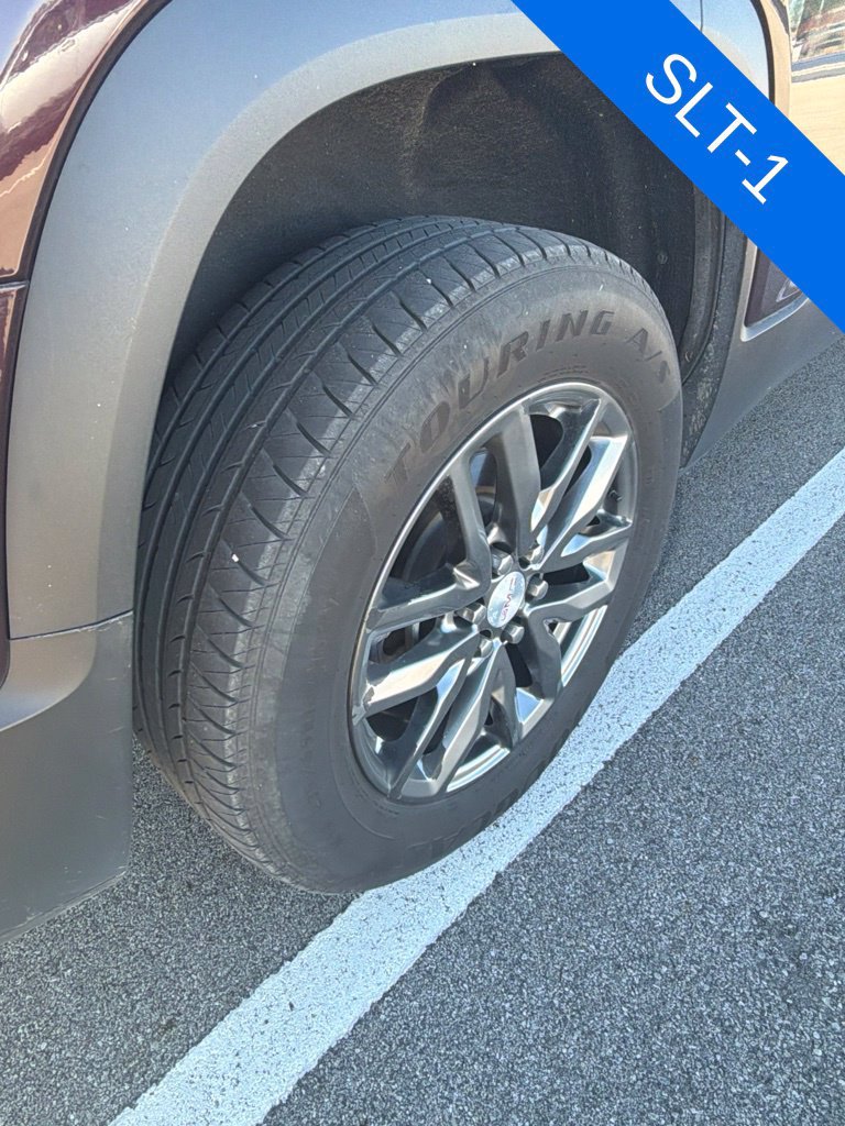 Used 2017 GMC Acadia SLT AWD/4WD image 6